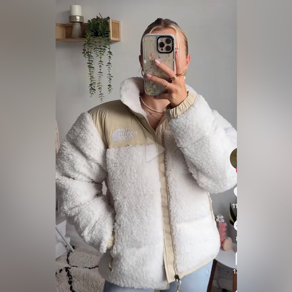 The North Face Nuptse Sherpa jacket - Picture 6 of 6